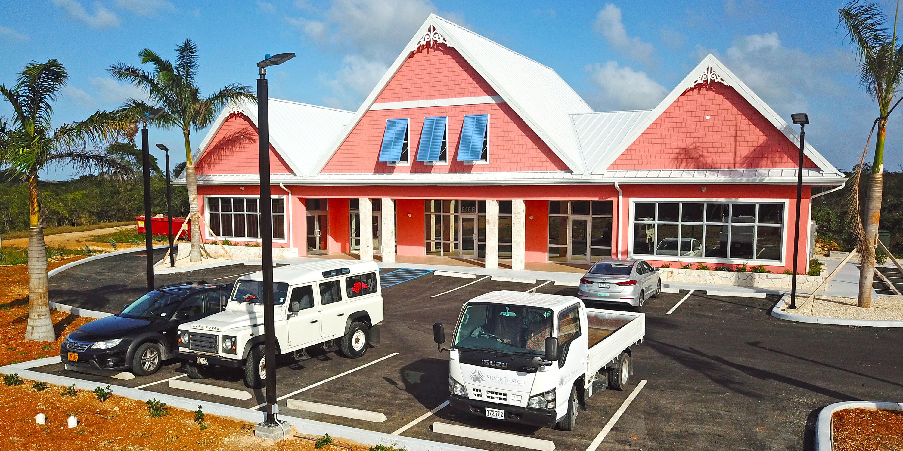 Silver Thatch exterior picture.